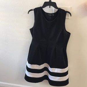 APT 9 Dress like new